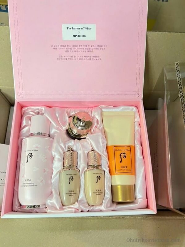 [Bộ dưỡng tái sinh da] Whoo Bichup First Care Moisture Anti-Aging Essence Special Set (5 SP)