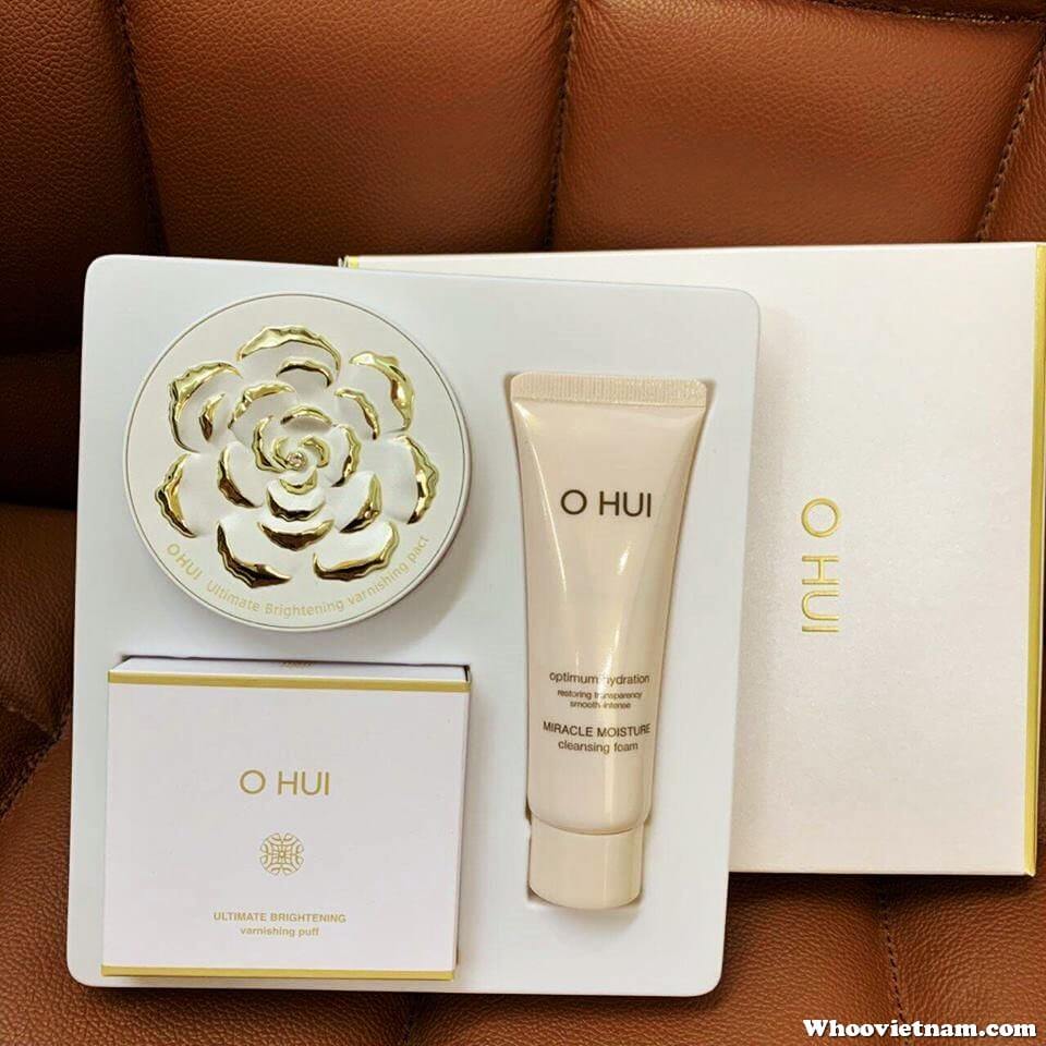 Bộ phấn phủ Ohui Ultimate Brightening Varnishing Pact Special Set