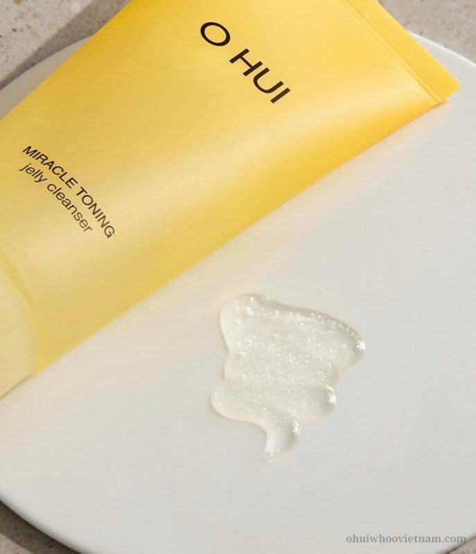 Sữa rửa mặt Ohui Miracle Toning Jelly Cleanser 