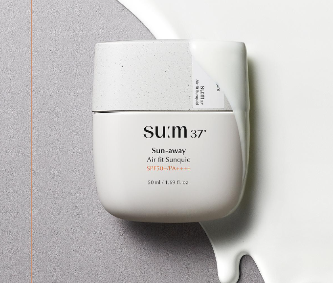 Kem chống nắng dịu da Su:m37 Sun-away Air Fit Sunquid SPF50+/PA++++.