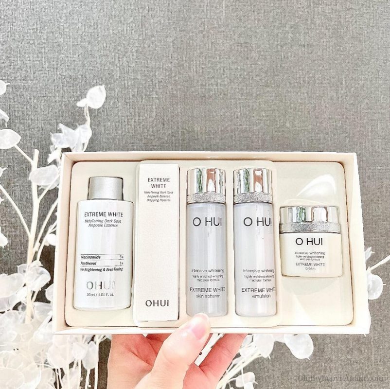 Set Ohui Extreme White MelaToning Dark Spot Ampoule Essence