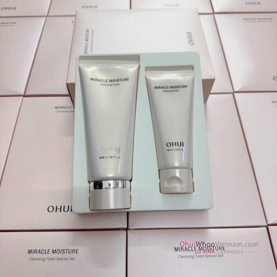 Set sữa rửa mặt Ohui hồng Miracle Moisture Cleansing Foam