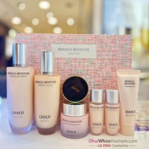 Set Ohui Miracle Moisture Cấp Ẩm Dưỡng Da Trắng Hồng 7 Sản Phẩm (Tặng Phấn Nước)