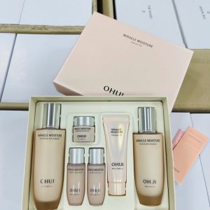 Bộ Dưỡng Ẩm Da O HUI Miracle Moisture Special Set 6 Sản Phẩm