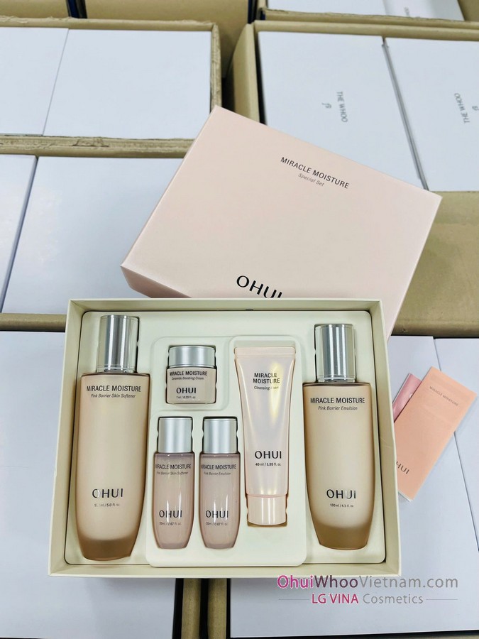 Bộ Dưỡng Ẩm Da O HUI Miracle Moisture Special Set 6 Sản Phẩm
